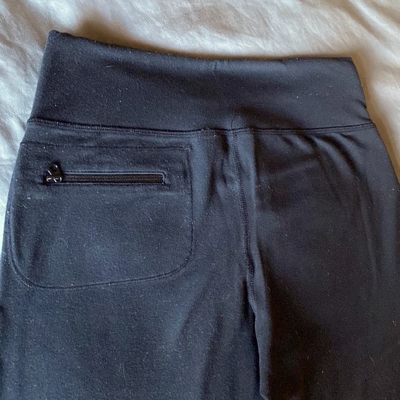 Lululemon Yoga Pant. Cropped wide leg yoga in black size 4. - Picture 5 of 7